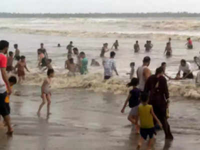 Palghar : दुर्दैवी! केळवे समुद्रात २ बालकांसह ४ जण बुडाले