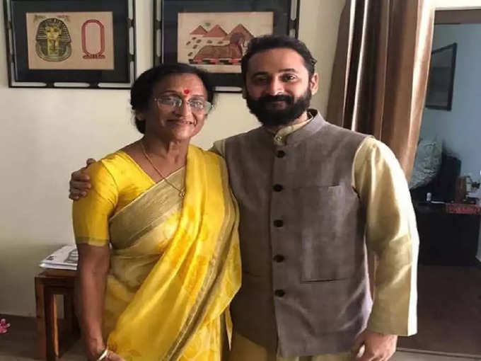 rita bahuguna joshi with son mayank joshi