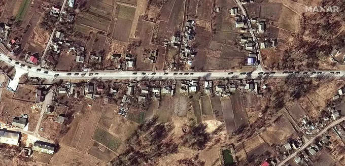 A satellite image shows a military convoy near Chernihiv.