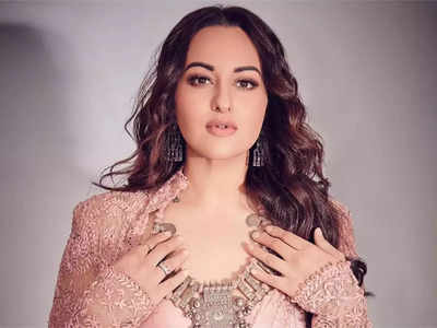 Sonakshi Sinha के खिलाफ 4 साल पुराने केस में वारंट जारी, 25 अप्रैल को कोर्ट में पेश होने के आदेश, जानें पूरा मामला