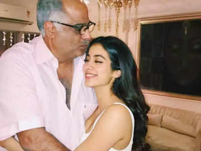 Janhvi Kapoor Birthday: बोनी कपूर ने बताया असल जिंदगी में कैसी हैं लाडली जान्हवी, तस्वीर शेयर कर लिखा- बेटा ऐसी ही रहना