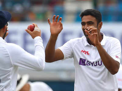 Ashwin Test 435 Wickets: अश्विननं केली कमाल; विश्वकपविजेत्या कर्णधाराचा विक्रम मोडला