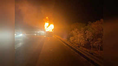 Ahmedabad-Baroda Expressway પર લક્ઝરી બસ ભડકે બળી, 20 મુસાફરોનો માંડ-માંડ બચાવ