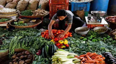 பாதியாக குறைந்த முருங்கைகாய், கேரட் விலை!.வாங்க காய்கறி வாங்க போலாம்!!..