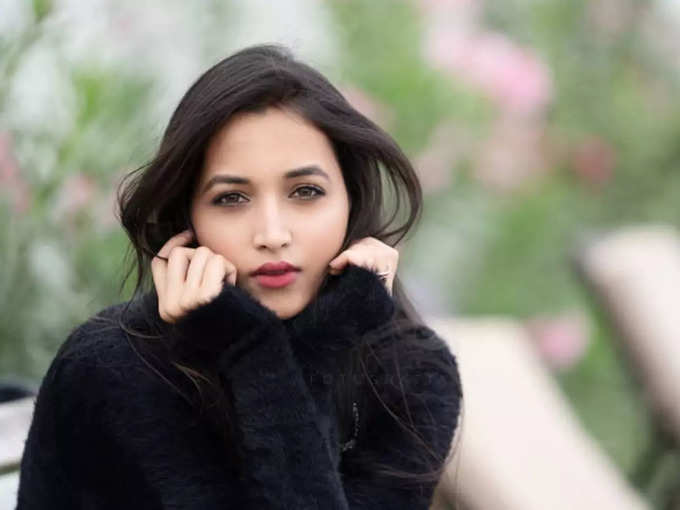 Who is KGF chapter 1 actress Srinidhi Shetty