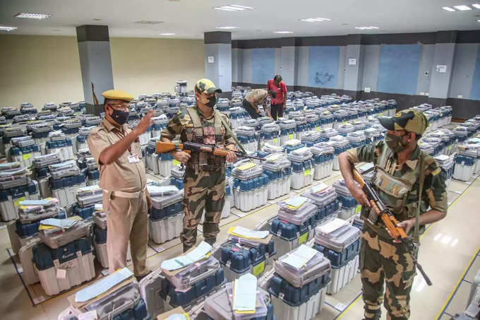 काउंटिंग से पहले तक स्‍ट्रॉन्‍ग रूम में रहती हैं EVMs