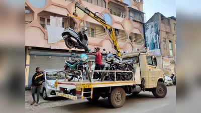 मुंबई पुलिस ने शुरू किया ऑपरेशन खटारा, सड़क से हटे 413 लावारिस वाहन