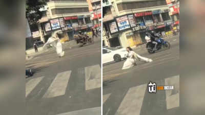 Video: या बाईला झालंय तरी काय? गाड्या अडवून भर रस्त्यात करू लागली ‘असा’ डान्स