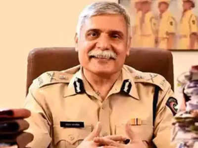 Mumbai Police commissioner Sanjay pande : मुंबई पोलीस आयुक्त संजय पांडे यांची सीबीआयकडून ६ तास चौकशी; हे आहे प्रकरण