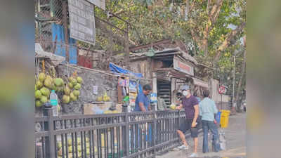 सड़क किनारे नारियल पानी खरीदने खुद पहुंच गए अक्षय कुमार, फैन्स हैरान हैं कि लोगों ने उन्हें कैसे नहीं पहचाना