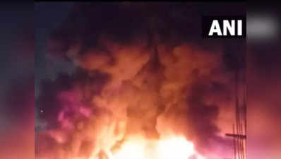Kolkata Fire: कोलकाता में लेदर फैक्ट्री में भीषण आग, आसमान पर छाया धुएं का बादल,  मौके पर 15 फायर टेंडर