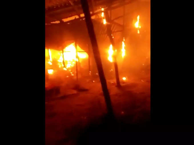 बगहा में आग लगने से 6 घर जलकर खाक