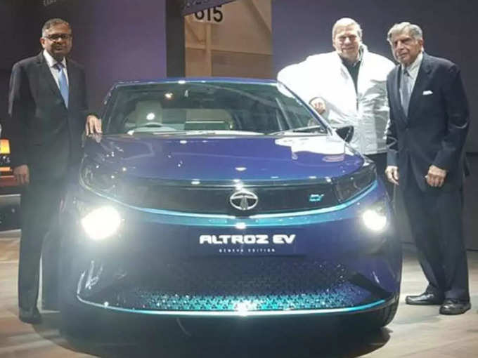 Tata Altroz EV And Mahindra eXUV300 Launch 1