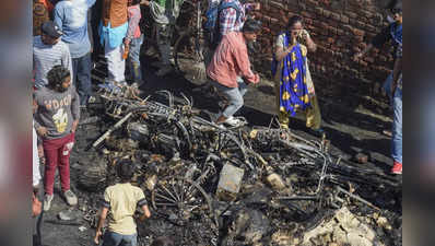 Delhi Gokulpuri Fire: बिजली के अवैध कनेक्शन बने गोकलपुरी की झुग्गियों में आग का सबब!