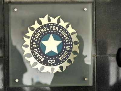 BCCI चा खेळाडूंना कडक इशारा; IPLमध्ये या दोघांच्या शब्दाबाहेर न जाण्याचे आदेश