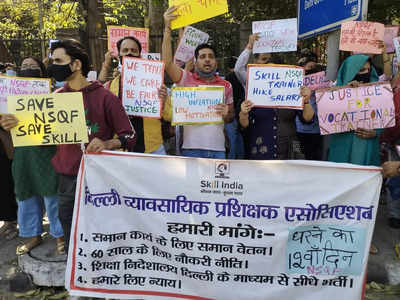 6 साल बीत गए लेकिन अब तक नहीं बढ़ा दिल्ली के वोकेशनल शिक्षकों का वेतन