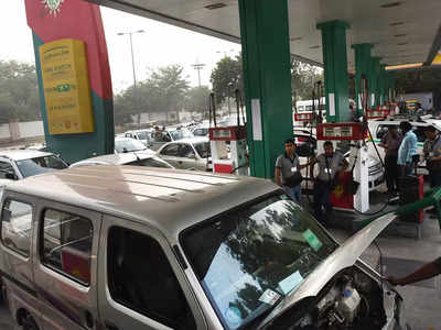 CNG Price in Delhi: सालभर में 15 रुपये किलो बढ़े CNG के दाम, महंगाई पर डाल रहा असर