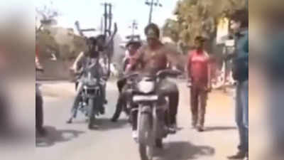 Viral Video: ಹೋಳಿ ಹಬ್ಬದ ರಿಪೋರ್ಟಿಂಗ್ ವೇಳೆ ವರದಿಗಾರರೊಬ್ಬರಿಗೆ ಶಾಕ್!: ಮತ್ತೆ ವಿಡಿಯೋ ವೈರಲ್