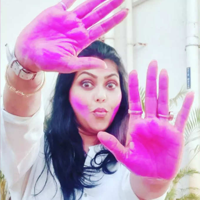 rinku-ghosh-holi-pic-2022