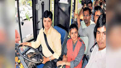 Delhi: महिला ड्राइवरों को दिल्ली सरकार का तोहफा, तीन साल पुराने ड्राइविंग लाइसेंस की शर्तें नहीं होंगी लागू