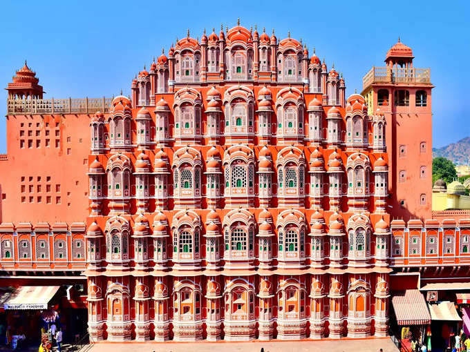 जयपुर की कुछ ऐतिहासिक गुलाबी इमारतें -