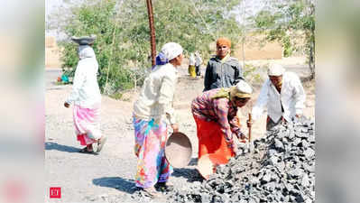 Insurance for MGNREGA Workers: मनरेगा मजदूरों के लिए खुशखबरी, चार लाख का बीमा देने की चल रही तैयारी