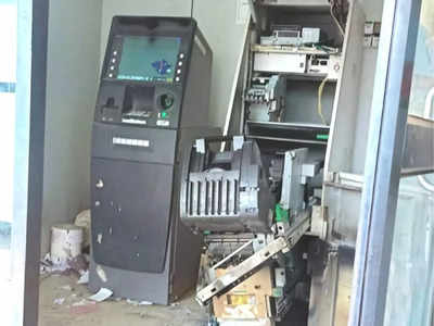 ATM फोडून ९ लाख लंपास; हायटेक चोरांनी CCTV आणि सायरनला असा चुना लावला