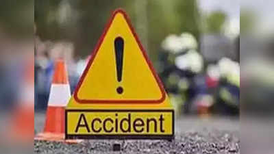 Bulandshahr News: बुलंदशहर में सड़क किनारे खड़ी ट्रक में जा घुसी तेज रफ्तार कार, पिता और 2 बेटों की मौत