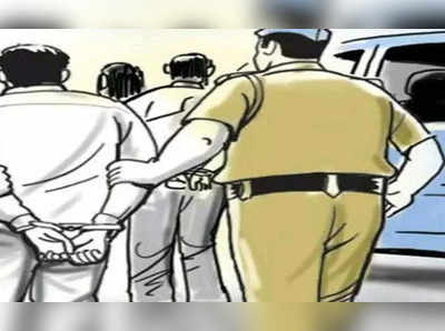 Meerut News: सोतीगंज में मोबाइल तस्कर गैंग पर सर्जिकल स्ट्राइक, 100 पुलिसवालों ने 7 को दबोचा, 4 तमंचे,13 कारतूस बरामद