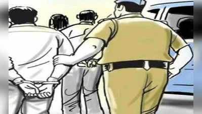 Meerut News: सोतीगंज में मोबाइल तस्कर गैंग पर सर्जिकल स्ट्राइक, 100 पुलिसवालों ने 7 को दबोचा, 4 तमंचे,13 कारतूस बरामद