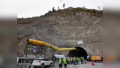 Zoji-La Tunnel: काश्मीरमधल्या प्रचंड बर्फवृष्टीतही झोजिला बोगद्याची पूर्णत्वाकडे वाटचाल