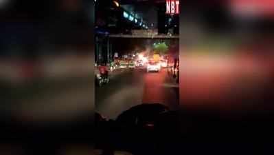 Delhi Bus Fire: दिल्‍ली में एम्‍स के पास आग का गोला बनी DTC बस, जान बचाकर भागे यात्री