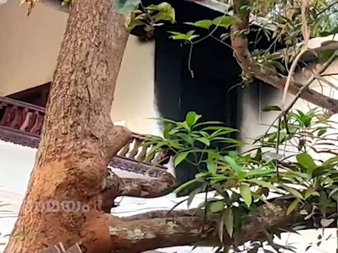 ഭീഷണി മുഴക്കുന്നത് രണ്ടാം തവണ