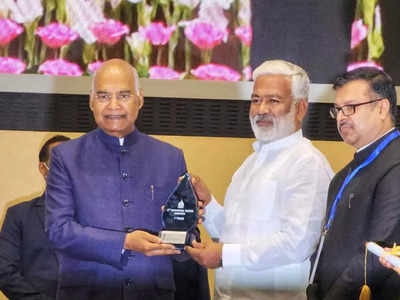 UP News: जल प्रबंधन में टॉप पर उत्तर प्रदेश, राष्ट्रपति ने BJP मंत्री स्वतंत्र देव सिंह को दिया अवॉर्ड