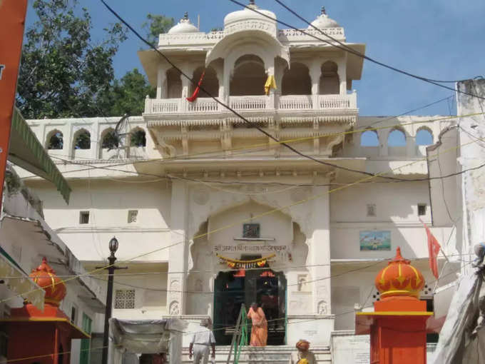 ब्रह्मा मंदिर, पुष्कर - Brahma Temple, Pushkar in Hindi