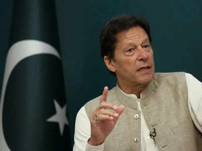 Imran Khan Assassination: इमरान खान की जान खतरे में है, पाकिस्तानी PM के करीबी का दावा- रची जा रही हत्या की साजिश