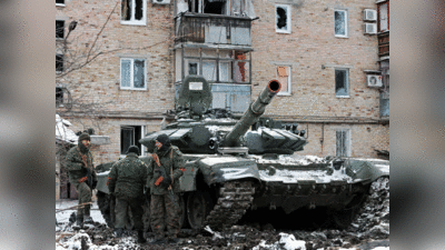 Ukraine War: रूसी सेना में मची भगदड़, भाग रहे सैनिक, अपने ही विमानों पर कर रहे हमला, ब्रिटिश खुफिया प्रमुख का बड़ा दावा