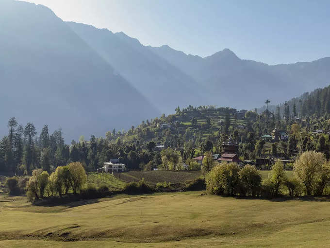 खूबसूरत बरशानगढ़ झरने को देखें -