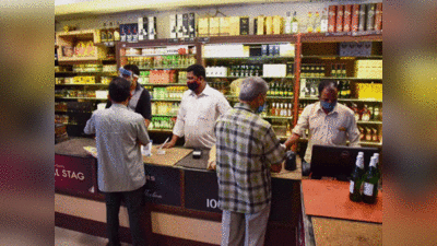 Liquor price in Delhi: दिल्ली में फिर मिलेगी सस्ती शराब, जानिए हरेक बोतल पर कितनी मिलेगी छूट