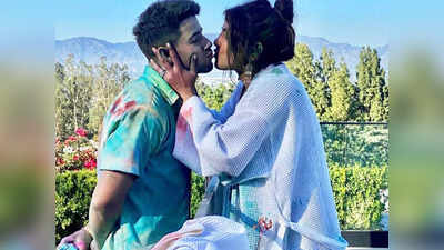 Priyanka Chopra और Nick Jonas ने लॉस एंजिल्स में लंच डेट के बाद किया स्मूच, फैंस को भायी ये लविंग केमेस्ट्री