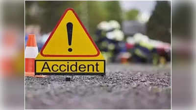 Road Accident In Khargone : ट्रैक्‍टर ने बाइक सवार को रौंदा, गुस्‍साए परिजनों ने सड़क पर शव रखकर किया प्रदर्शन