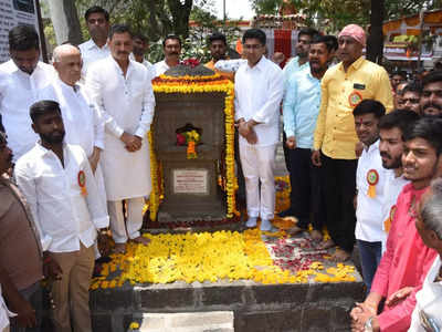 sambhajiraje chhatrapati : भुजबळांच्या भेटीवरून मराठा क्रांती मोर्चाची नाराजी, संभाजीराजे म्हणाले…