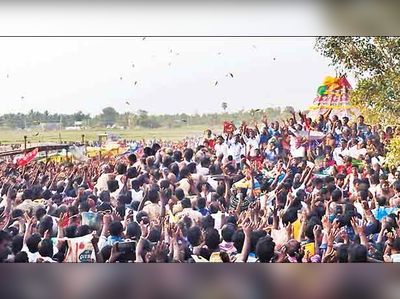 குழந்தை இல்லா தம்பதிகள் ஹேப்பி;                                    மனமிறங்கி வந்த மாப்பிள்ளை வீரன்!