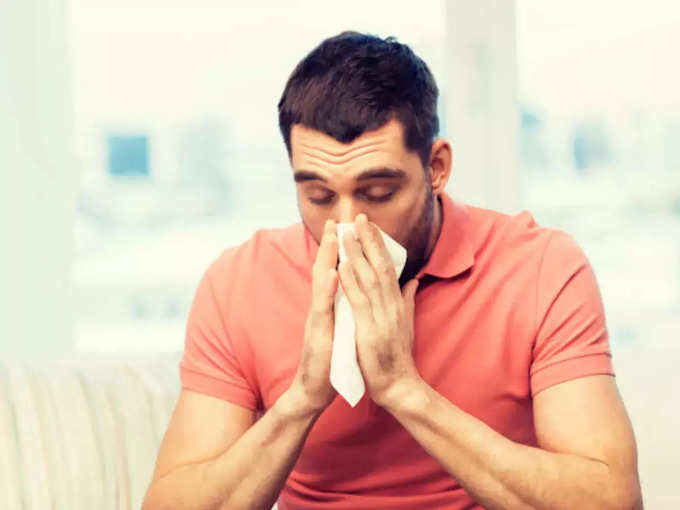सर्दी और फ्लू से मिलते-जुलते हो सकते हैं लक्षण
