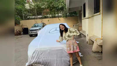 मिर्जापुर की गोलू गुप्ता ने खरीदी नई कार,  अपनी नई मर्सिडीज से लिपटी दिखीं Shweta Tripathi