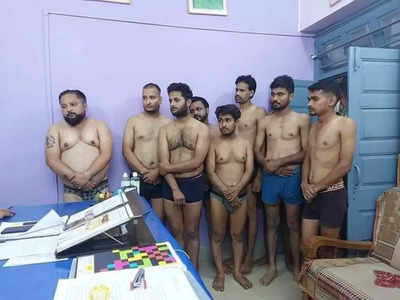 Sidhi News: थाने में पत्रकार और कलाकारों के कपड़े उतारे जाने पर एमपी मानवाधिकार आयोग ने तरेरी आंखें, पुलिस अधिकारियों से मांगा जवाब