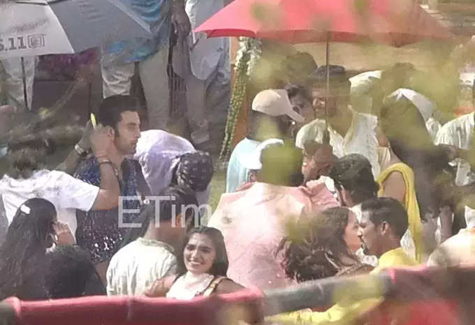 Ranbir Kapoor shoots for a song sequence with Shraddha Kapoor ahead of his wedding