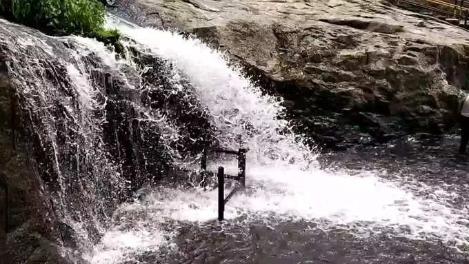 Kumbakkarai Falls