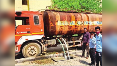 Gurugram News : जंग लगे टैंकर का तीन महीने से पी रहे पानी, लोगों का सब्र टूटा तो जांच के लिए दिए आदेश