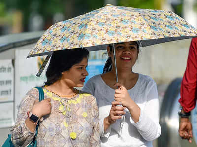 Delhi-NCR Mausam: राजधानी दिल्ली में छाएंगे बादल, गर्मी से मिलेगी कुछ राहत, पारा रहेगा 40 के नीचे